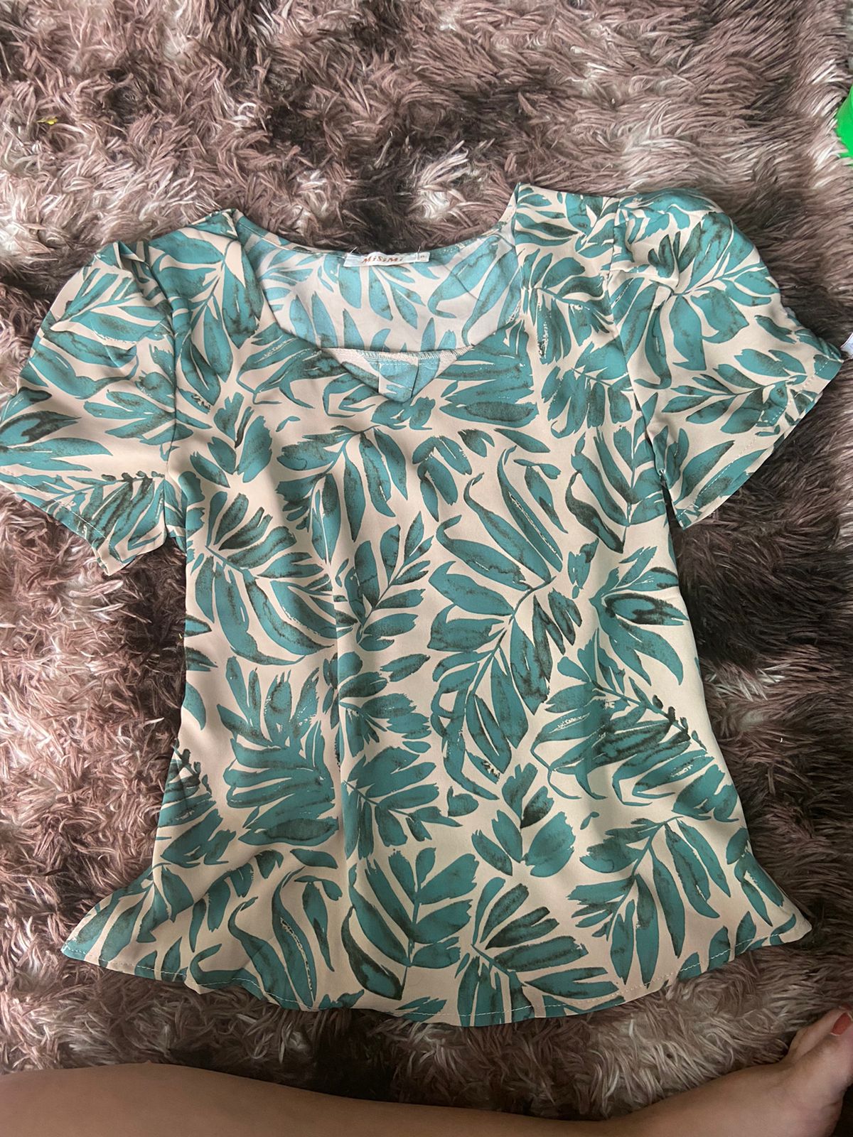 Camisa Estampada com Folhas - Verde