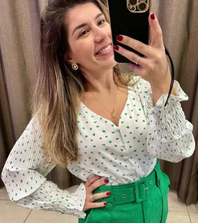 Camisa Cropped Manga Longa com Estampa Coração