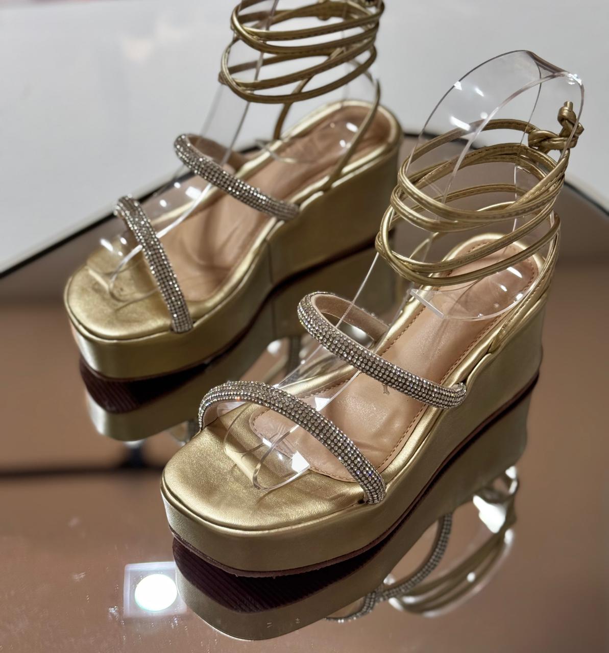 Sandália Anabela Amarração Ouro