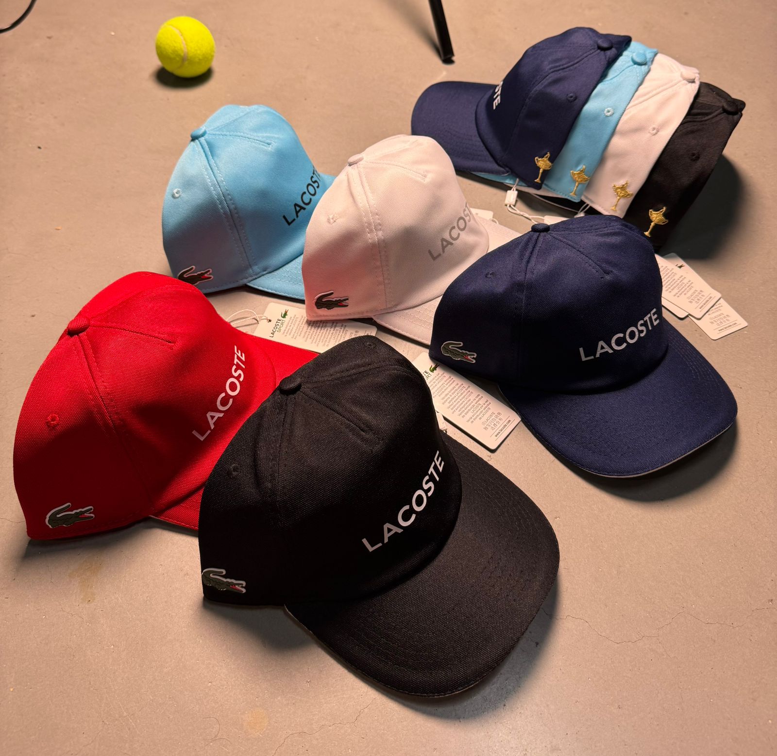 BONÉ LACOSTE LETREIRO 2025