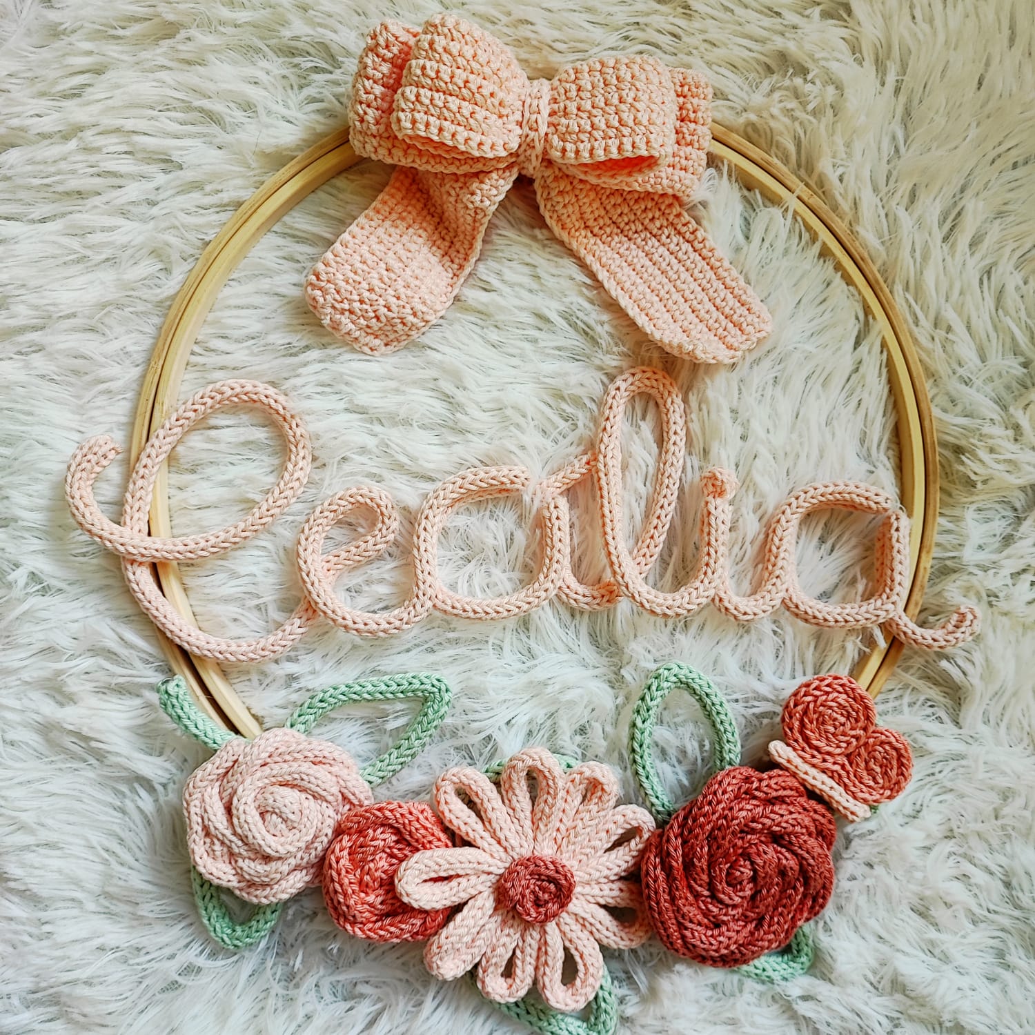 Kit Luxo Encanto Completo: Guirlanda + Mesversário em Tricotin