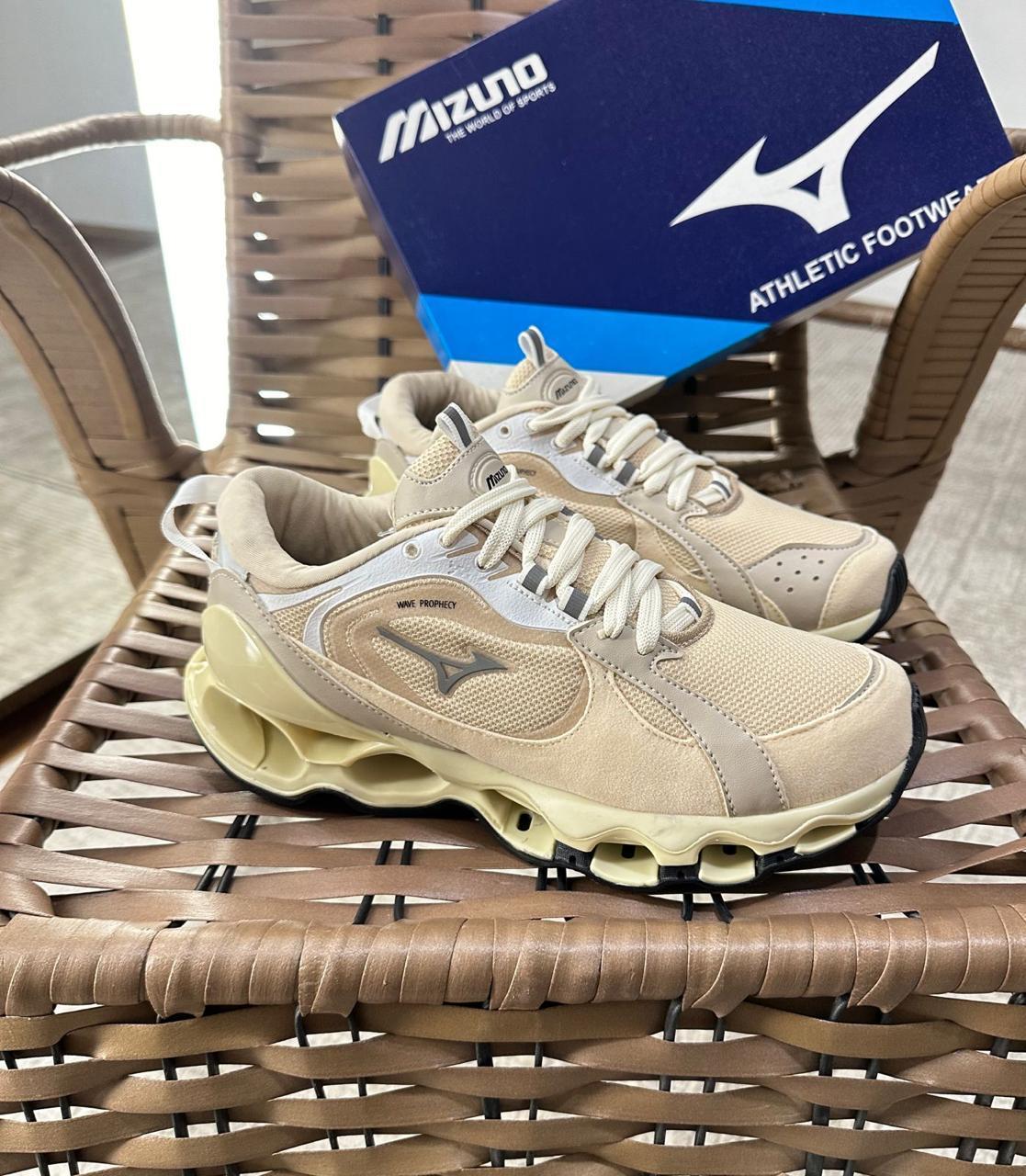 MIZUNO wave beta 2