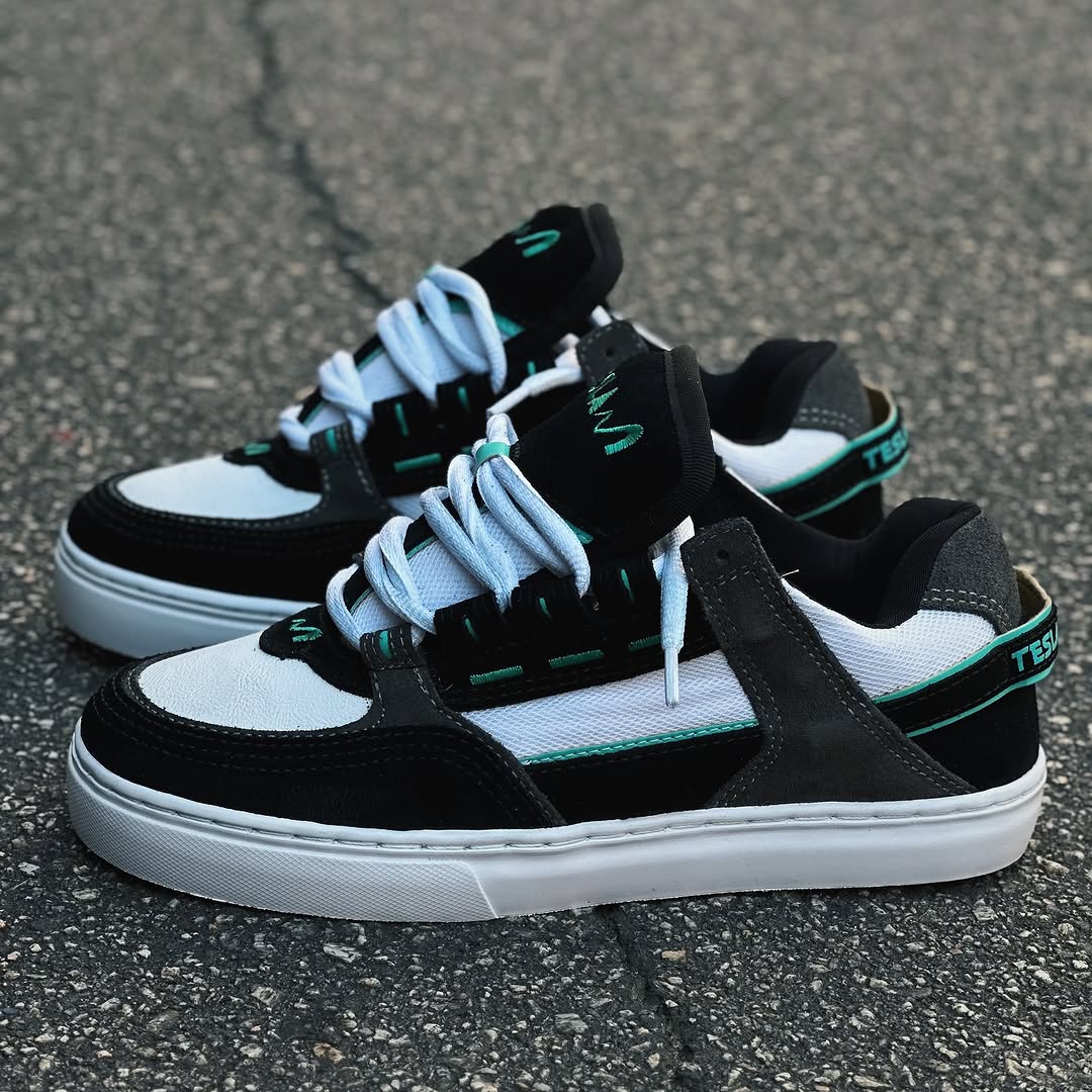 Tênis Tesla coil x Tiffany