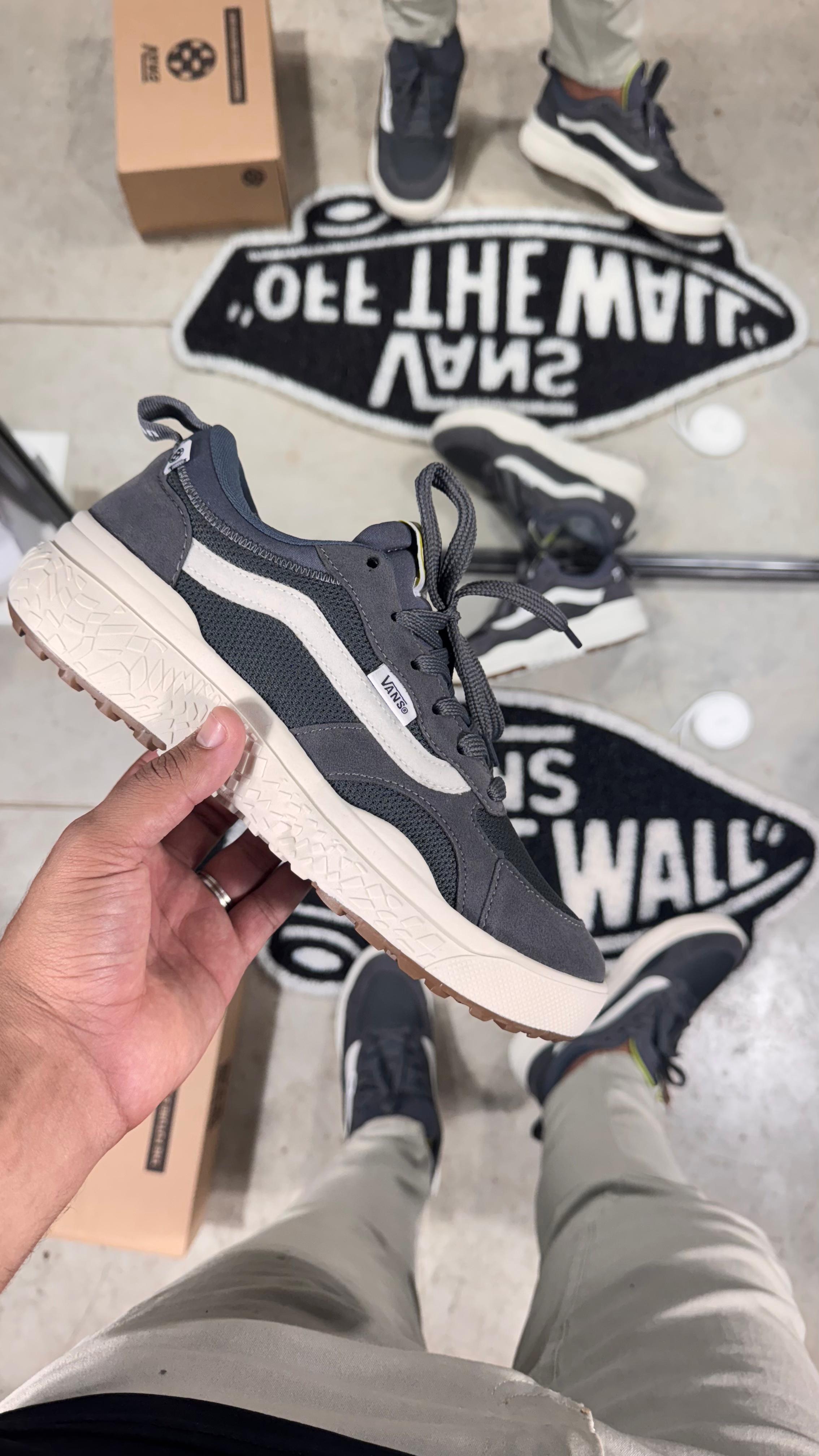 T VANS ULTRARANGE NEO VR3