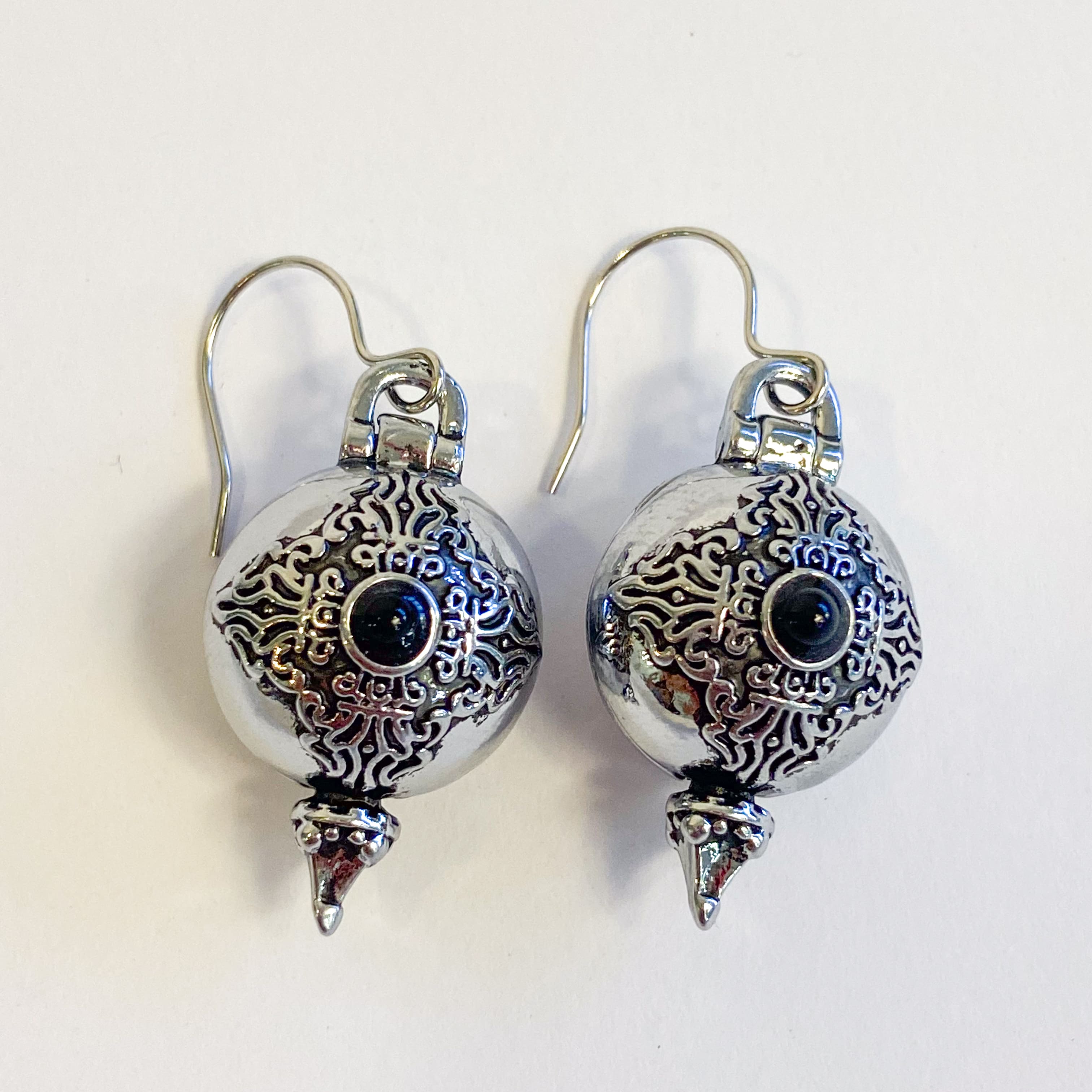 Brinco Esfera Vintage