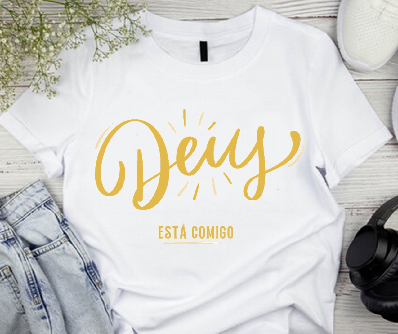 Camiseta Cristã Deus Está Comigo   Fé e Estilo para o Dia a Dia
