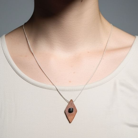 Colar Difusor Luz de Buda