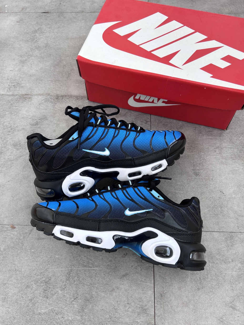 NIKE AIR MAX TN