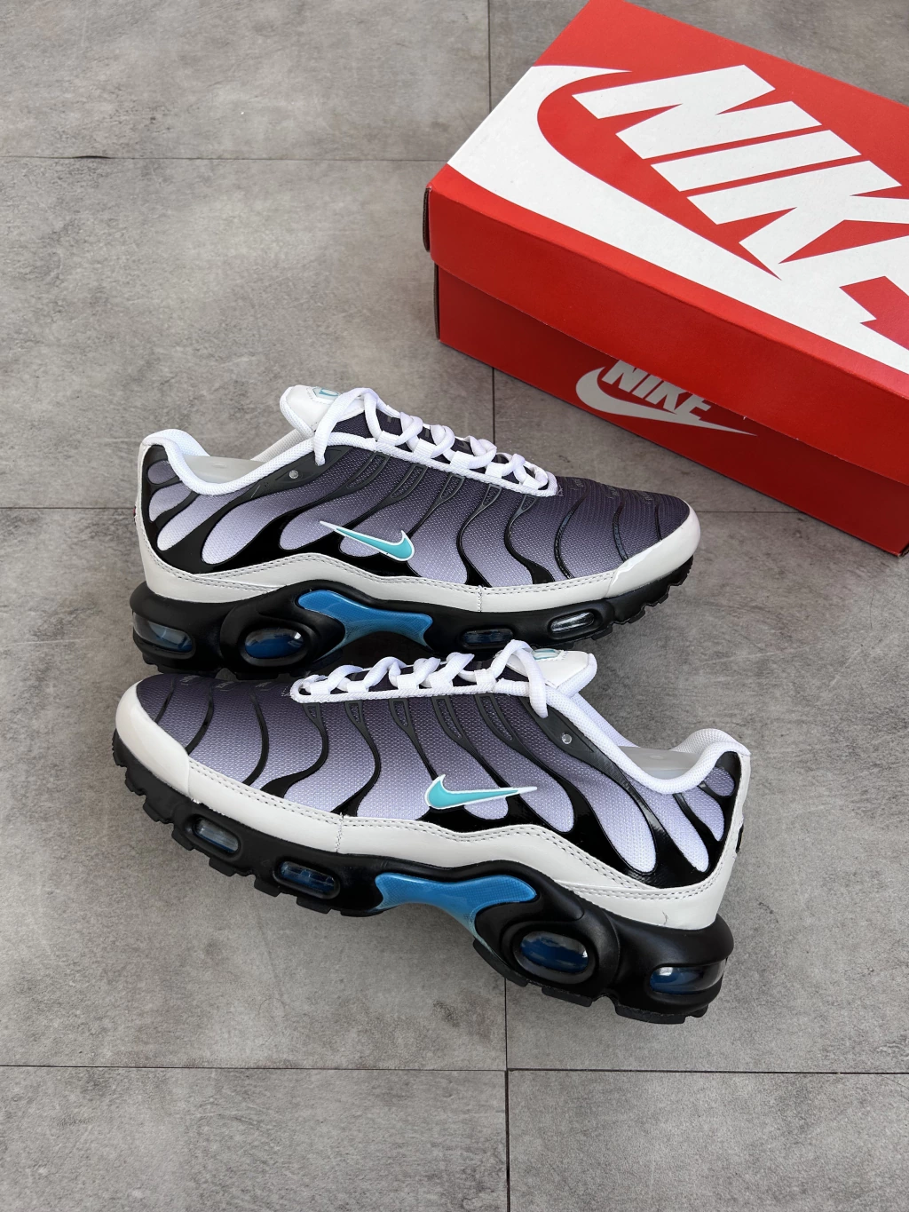 NIKE AIR MAX TN