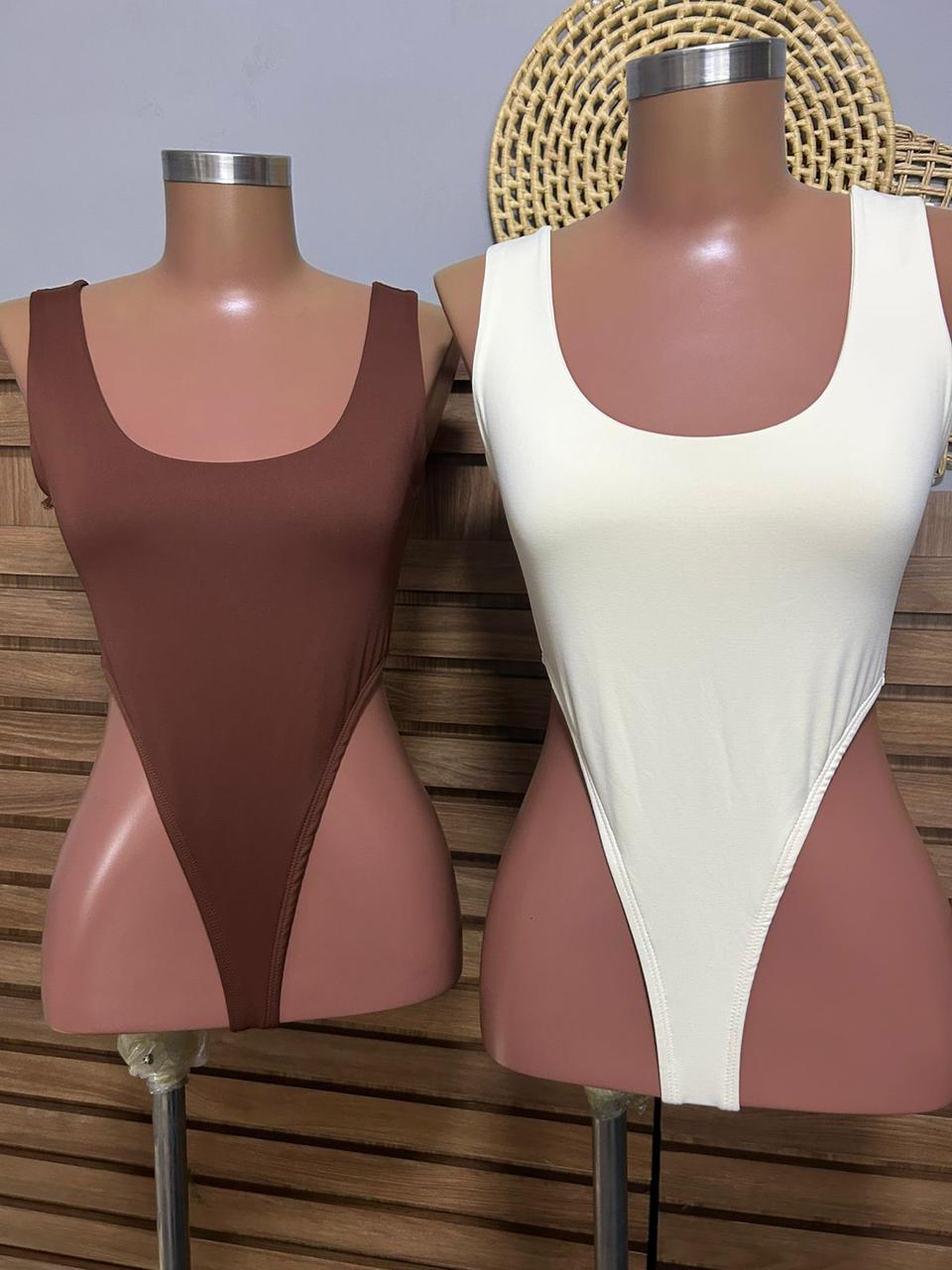 Body Cavado Sem Manga em Poliamida Premium | Forrado