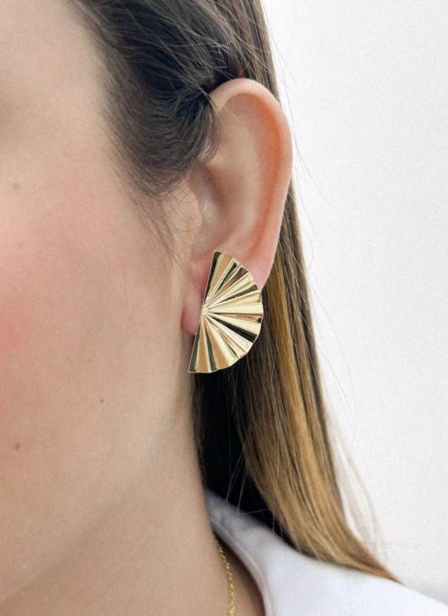 Brinco leque dourado