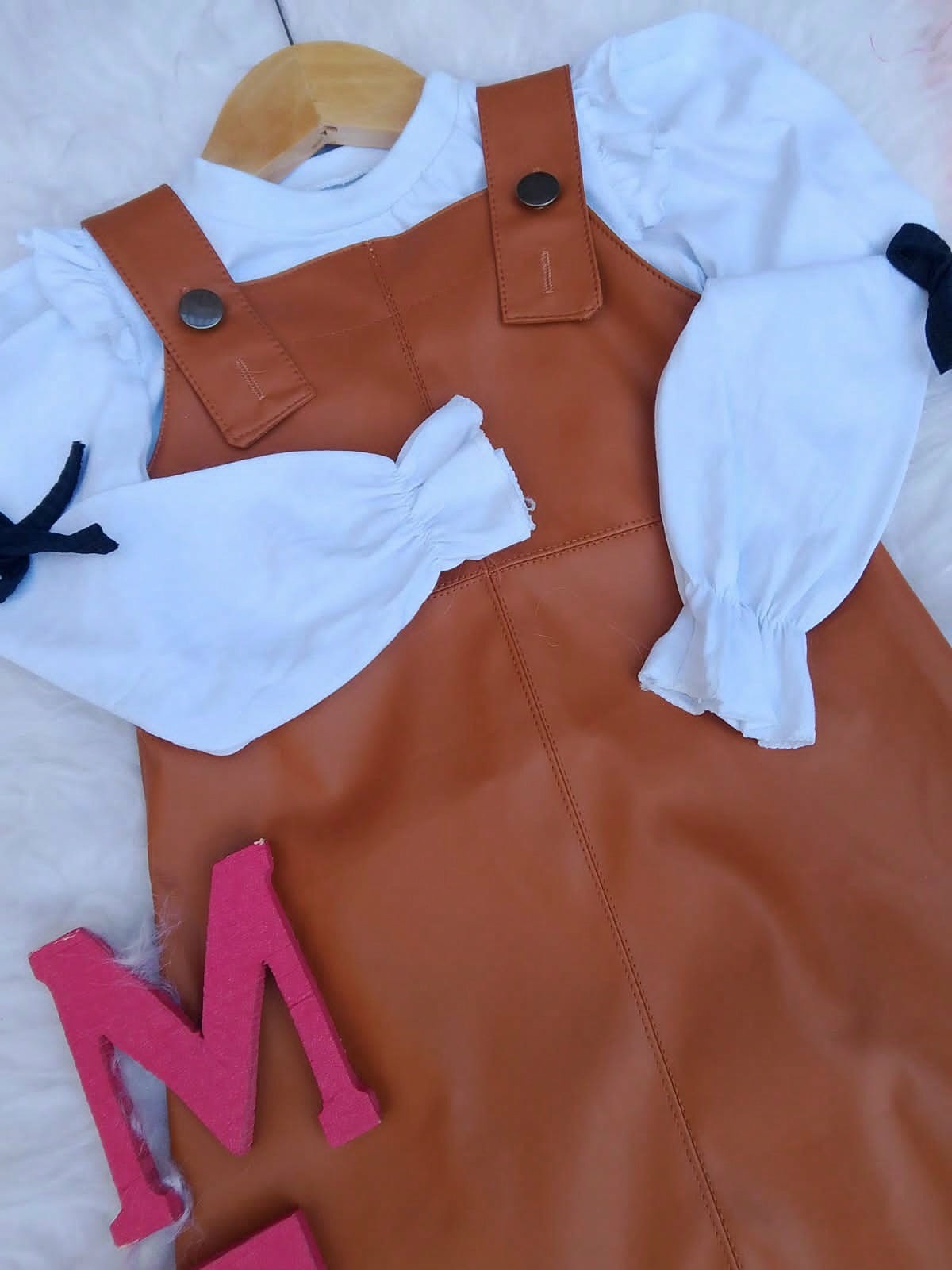 Conjunto Infantil Feminino   Vestido Courino Fake + Blusinha com Manga Bufante