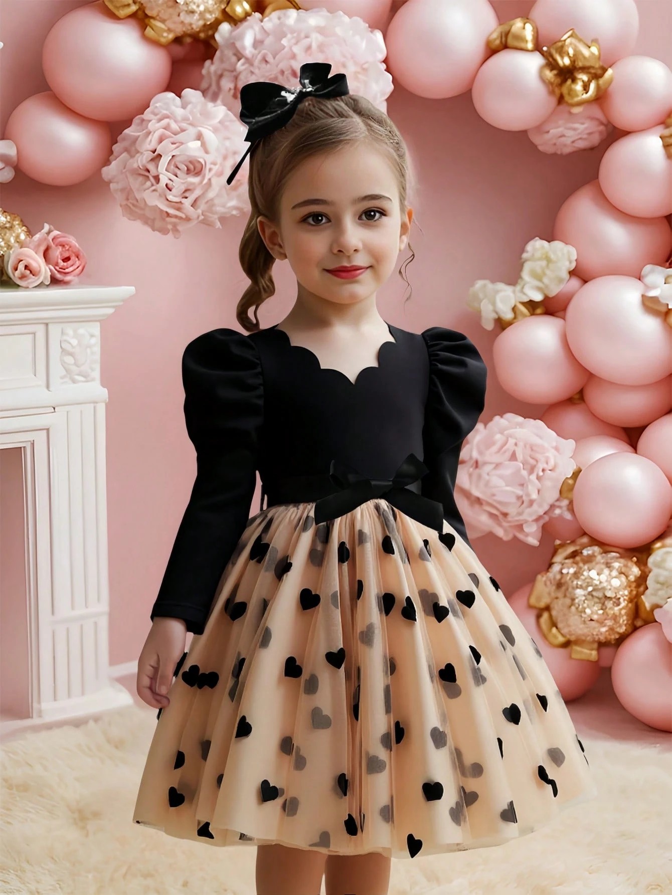 Vestido Infantil Feminino   Bordado Floral, Tule e Detalhes em Coração
