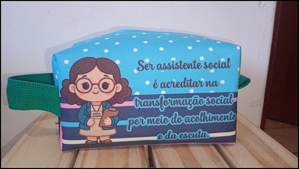 Estojo Profissão Assistente Social   Fofura e Inspiração no Seu Dia a Dia
