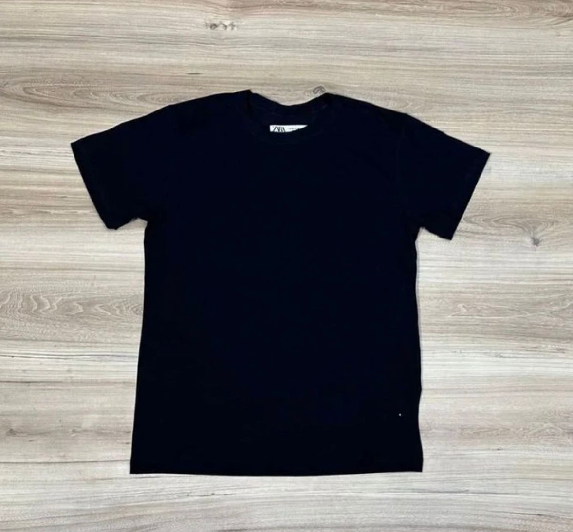 Camiseta Slim Fit Preta Zara