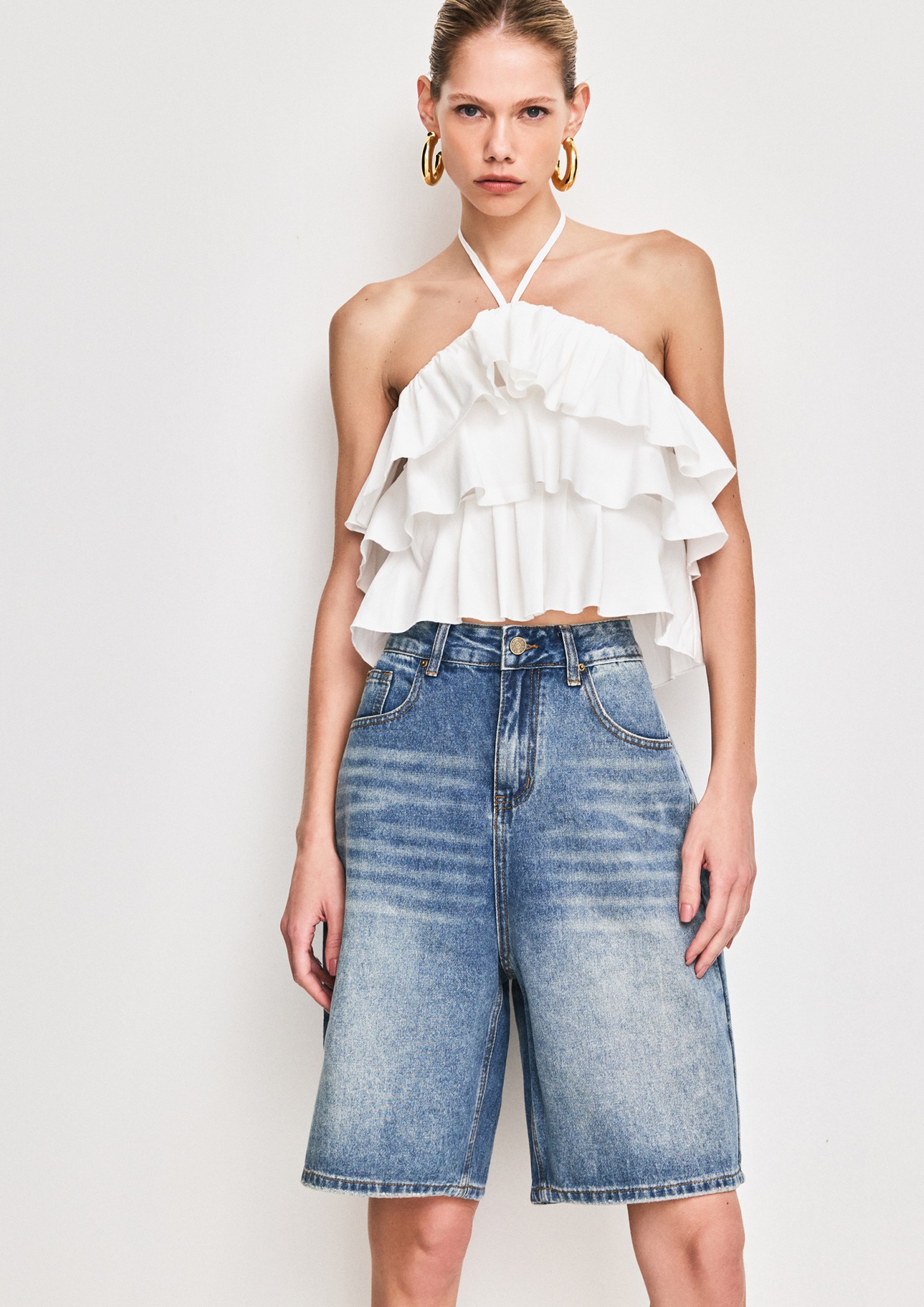 Blusa frente única com babados