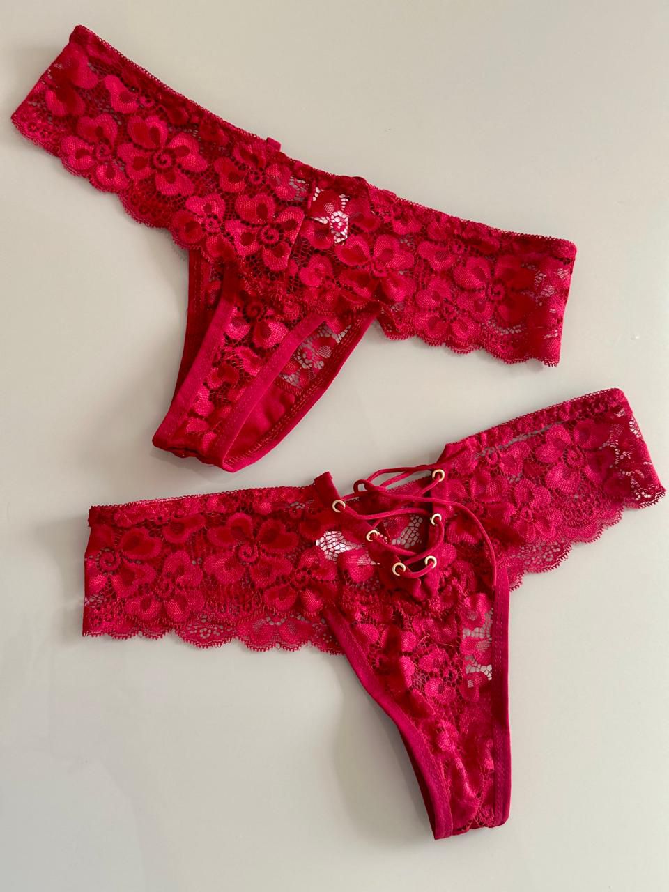 Calcinha fio em renda com detalhe em amarração