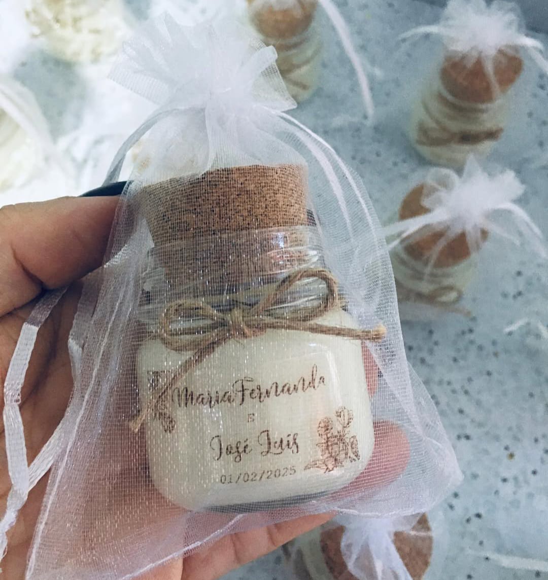 Lembrancinha Vela Perfumada 40g com Saquinho de Organza