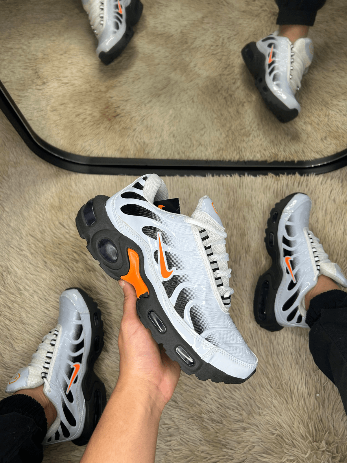 Tênis Air Max Plus TN Masculino Nike Preto/Branco