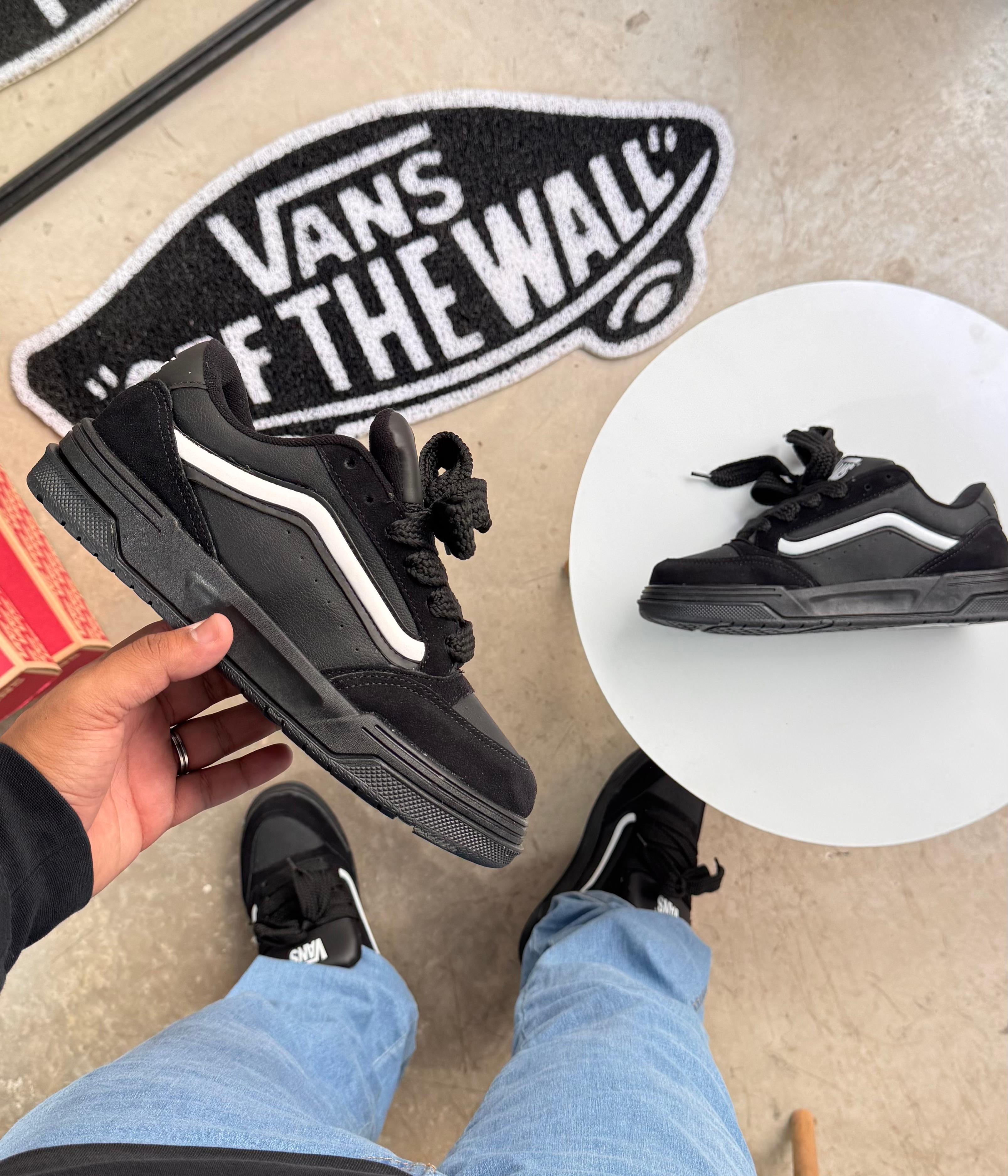 TÊNIS VANS HYLANE preto