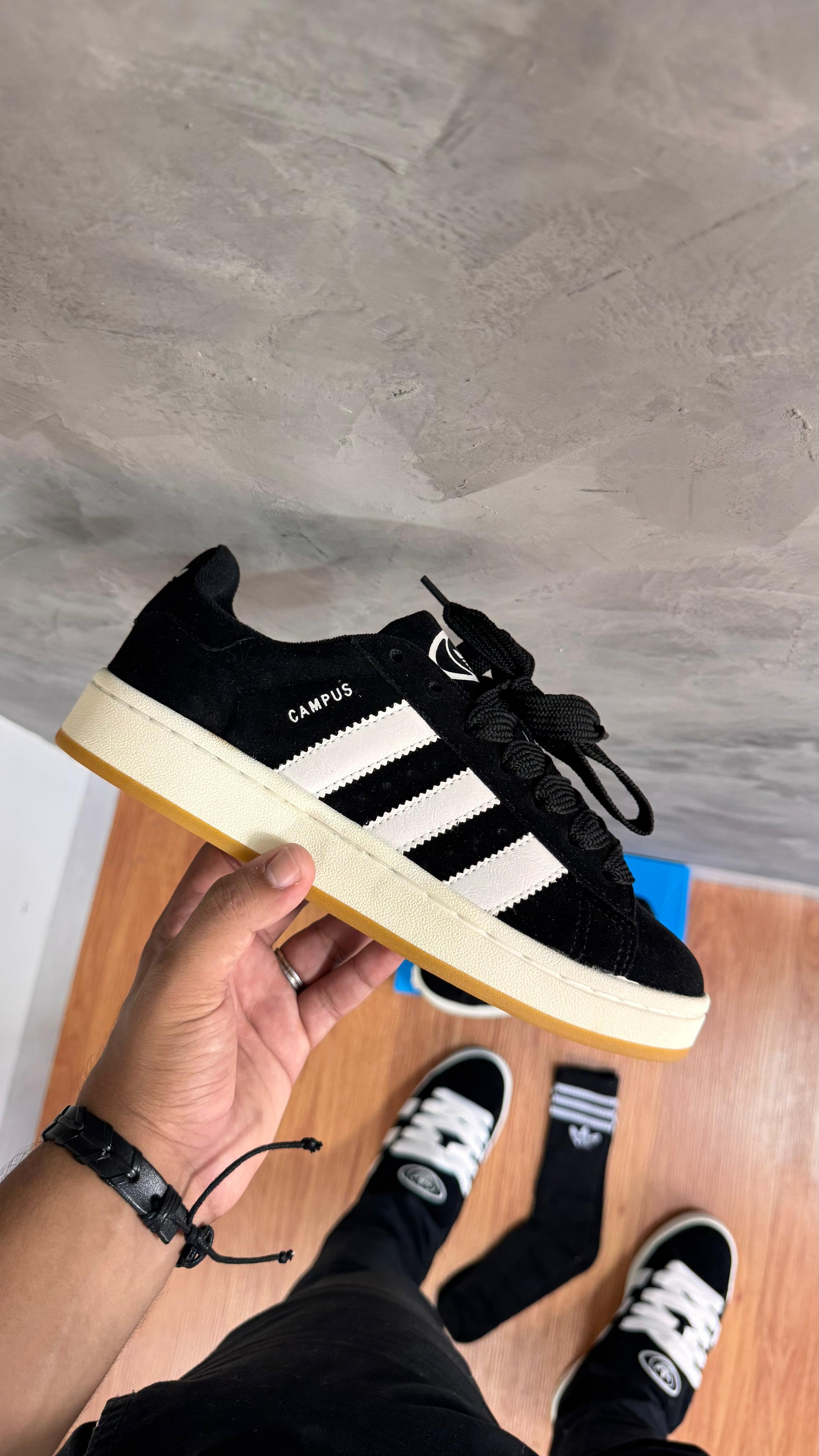 TÊNIS ADIDAS CAMPUS preto branco