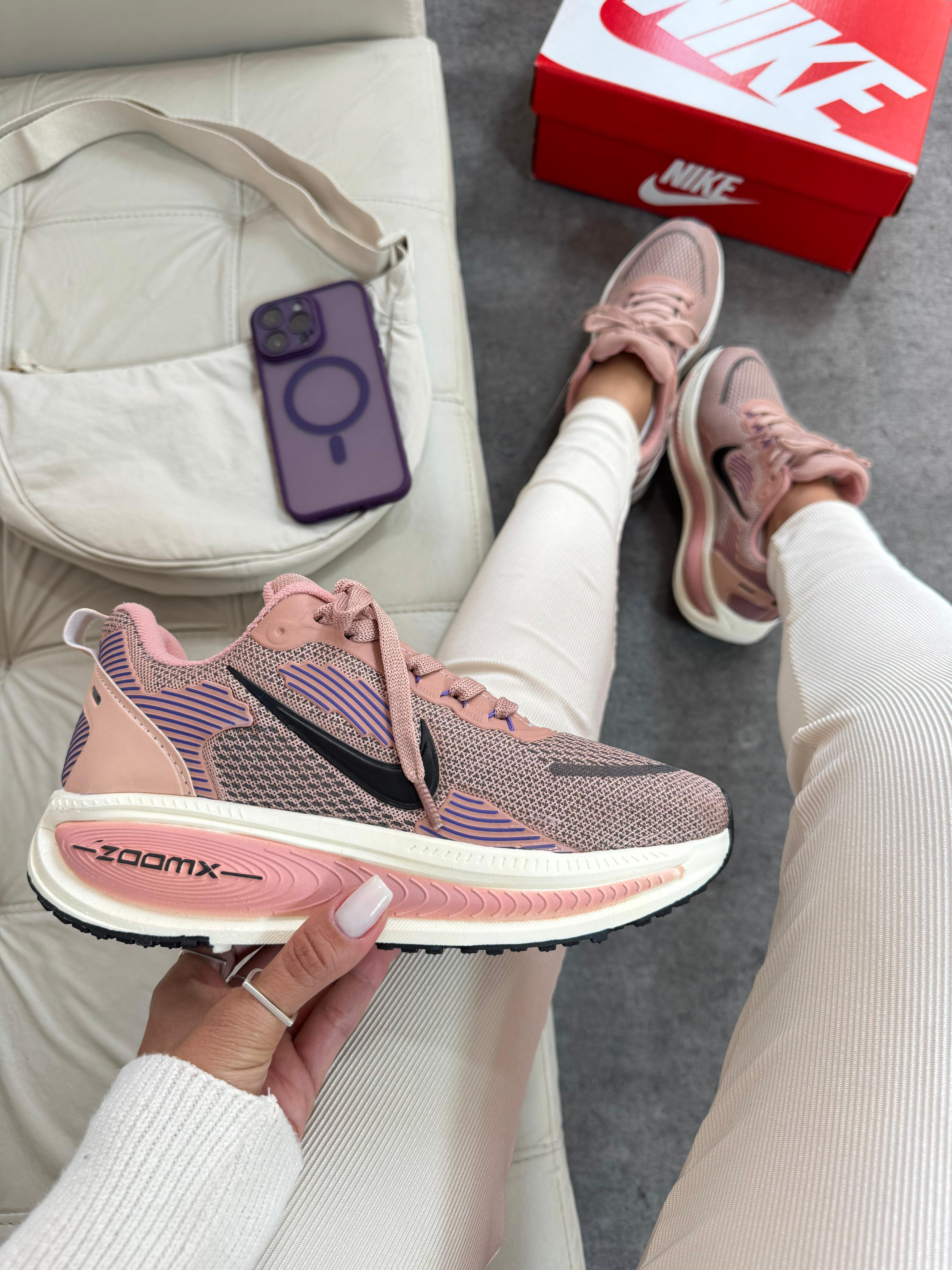 TÊNIS ZOOM Vomero rosa