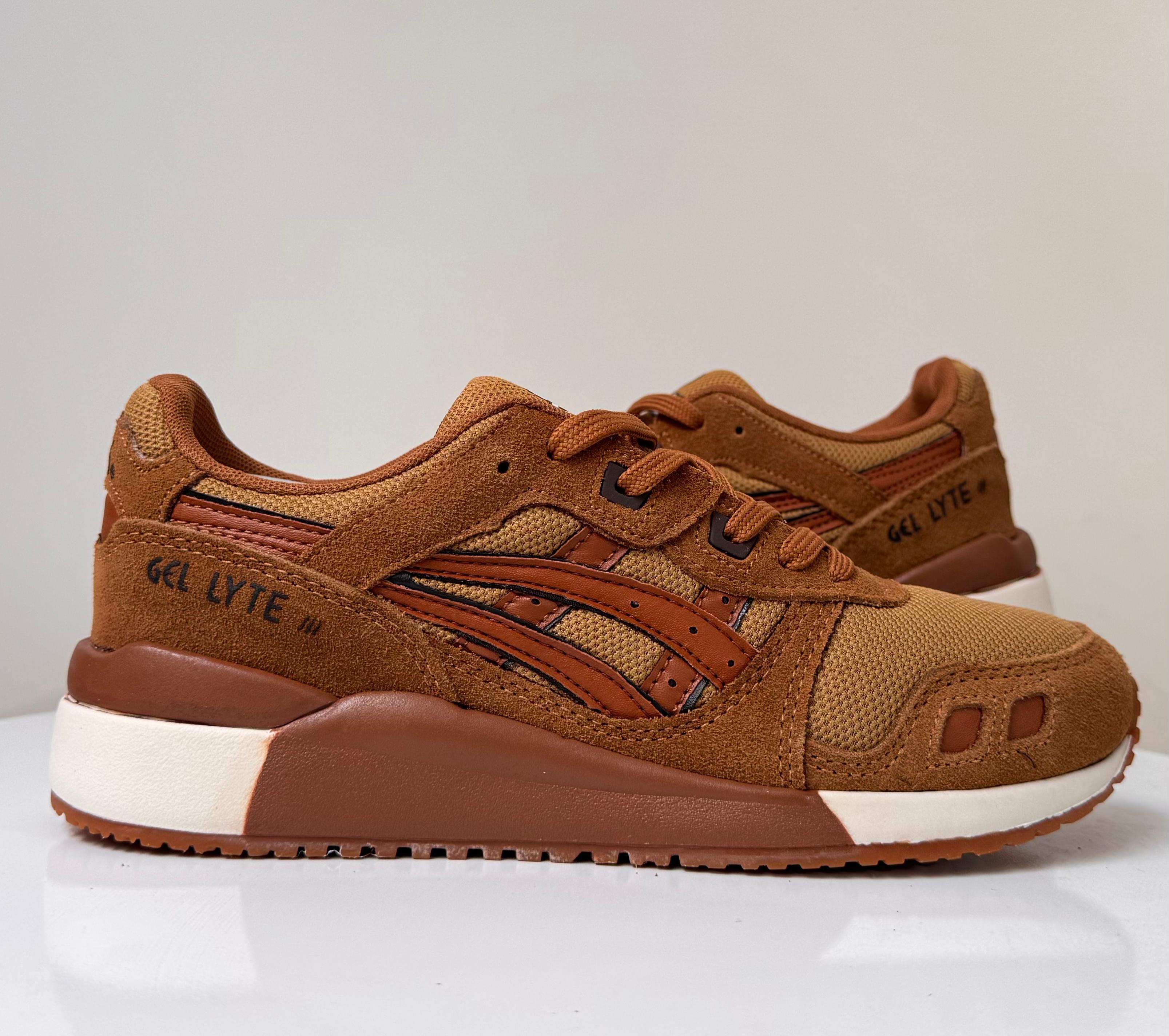 TÊNIS ASICS GEL LYTE 3 marrom