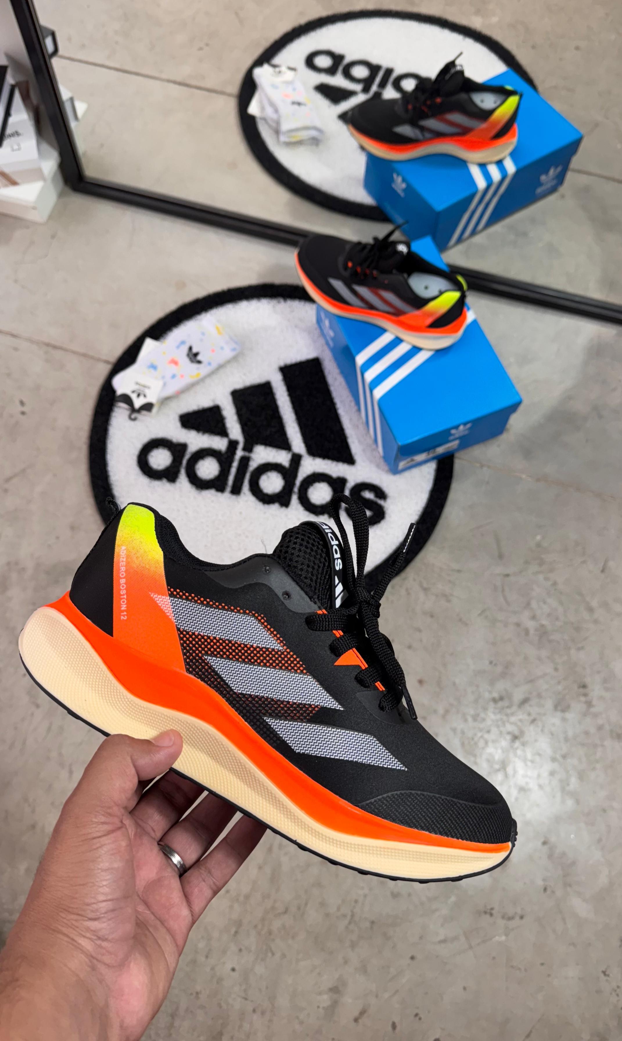 TÊNIS ADIDAS ADIZERO Preto Laranja