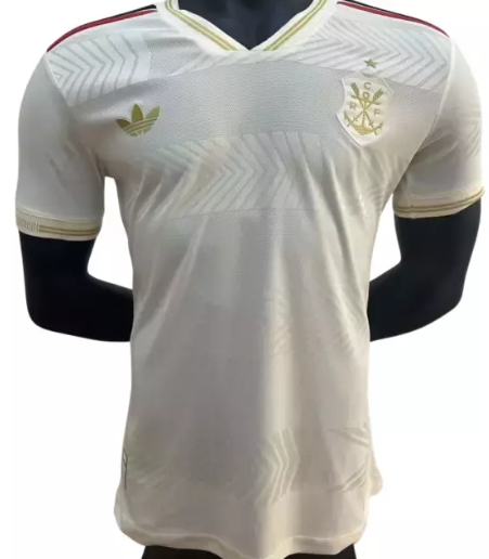 Camisa Flamengo III 25/26 - Jogador - Masculina - Off White com detalhes em dourado, preto e vermelho