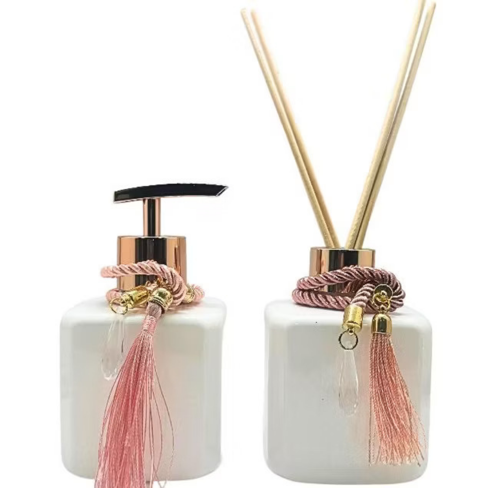 Kit Lavabo 02 Frascos Pet Petunia Com Difusor e Saboneteira