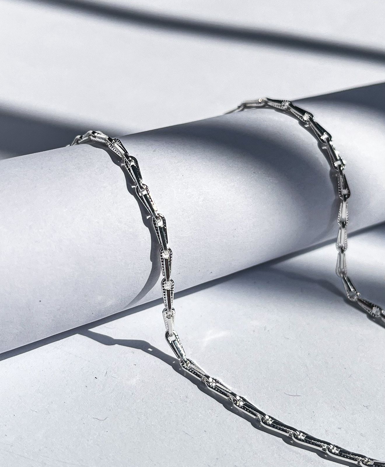 Choker Mini Cadeados Grossa.