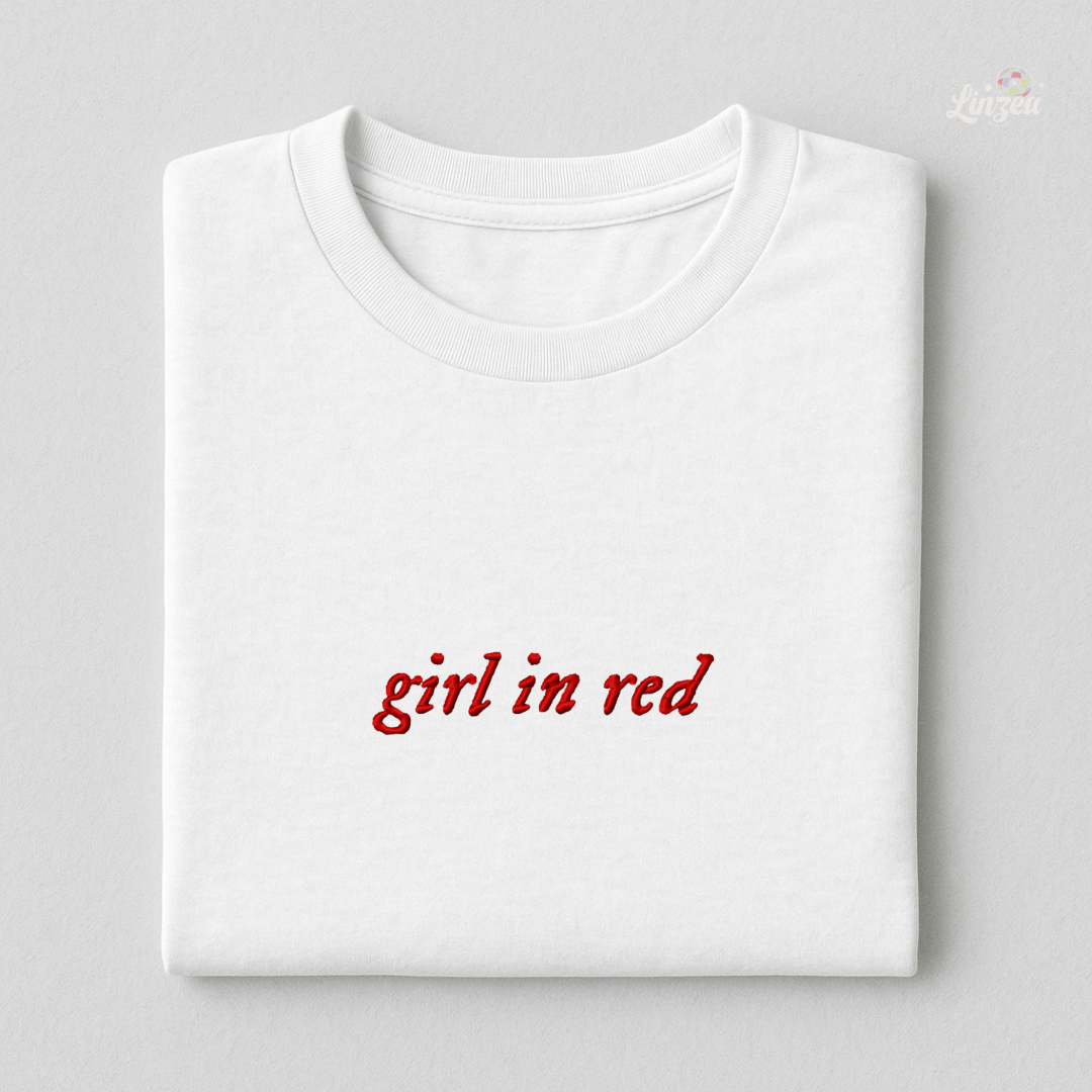 Camiseta Girl in Red
