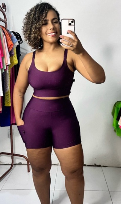 Conjunto de top com bojo removível e short com bolso em suplex Linha básica