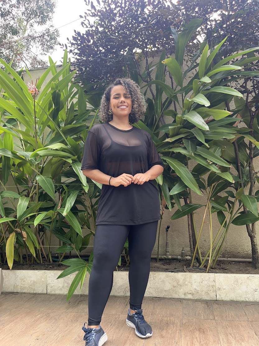 Blusão em tule transparente