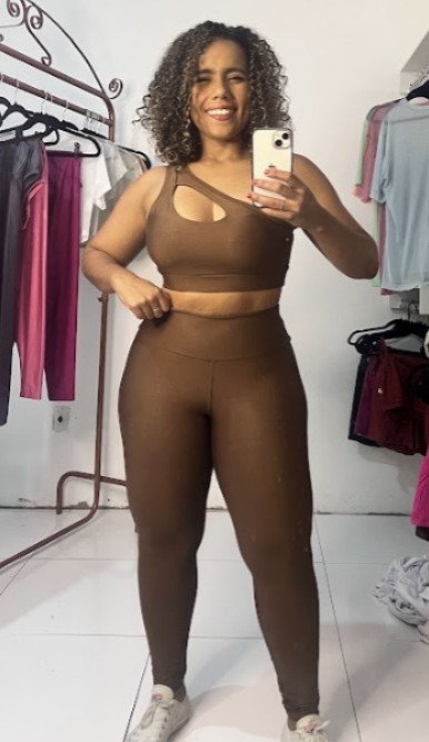 Conjunto de top com alça de um ombro só e calça legging Linha premium - Julieta