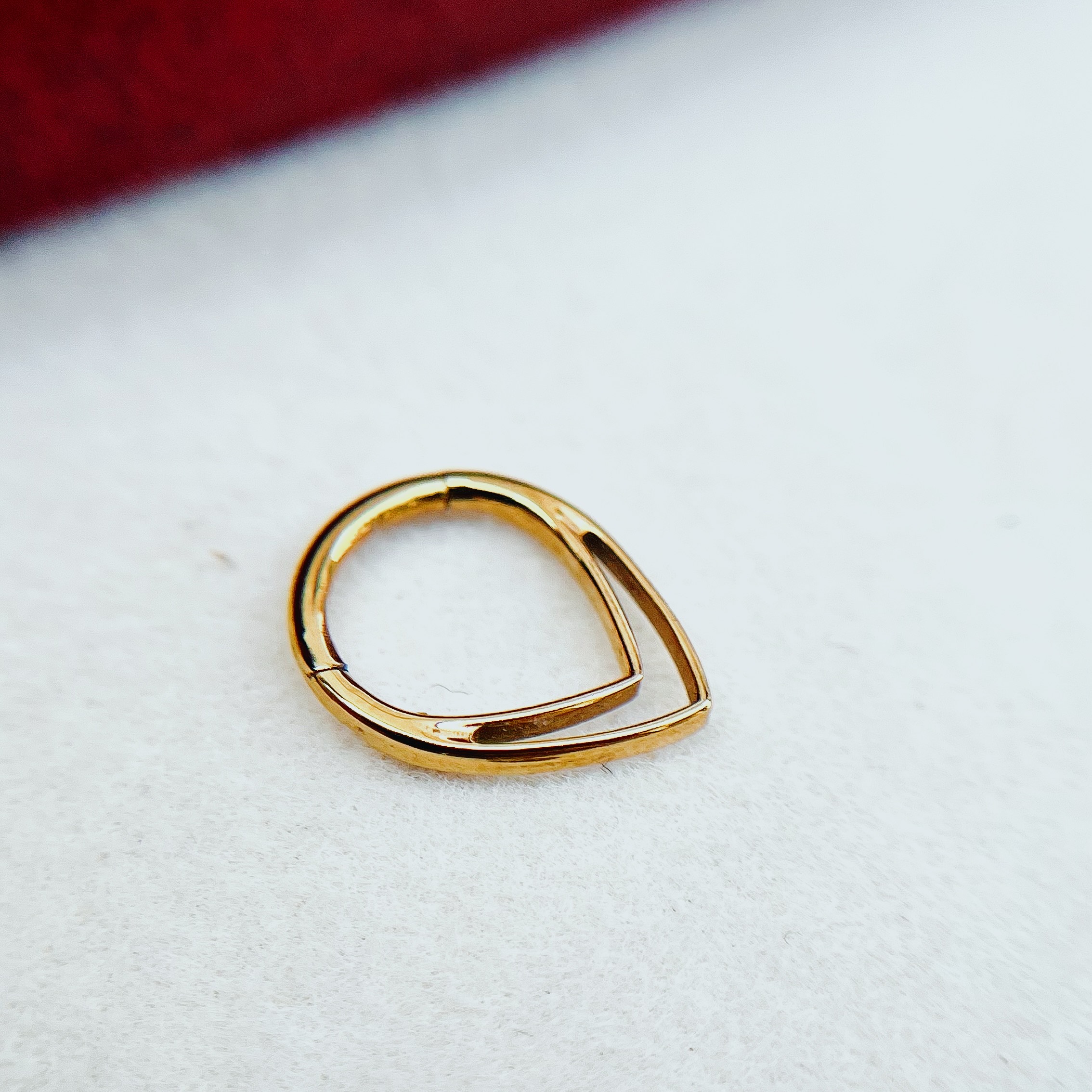 Argola triângulo duplo slim