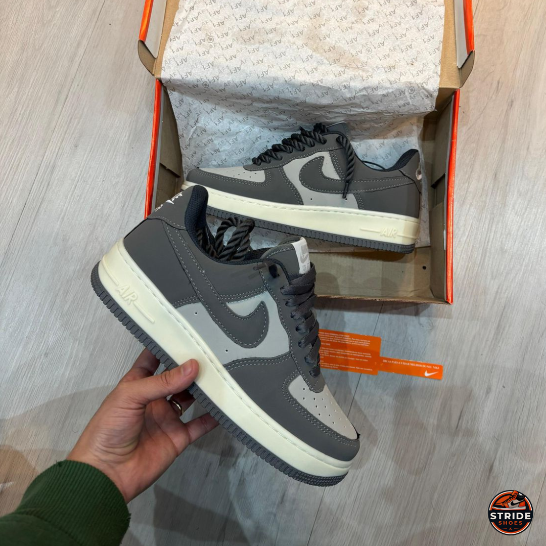 Nike Air Force 1 - Cinza grafite/off-white