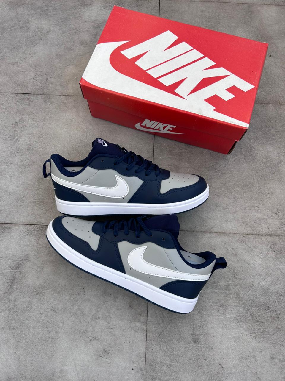 Tênis Nike Court Borough Low Cinza e Azul Marinho