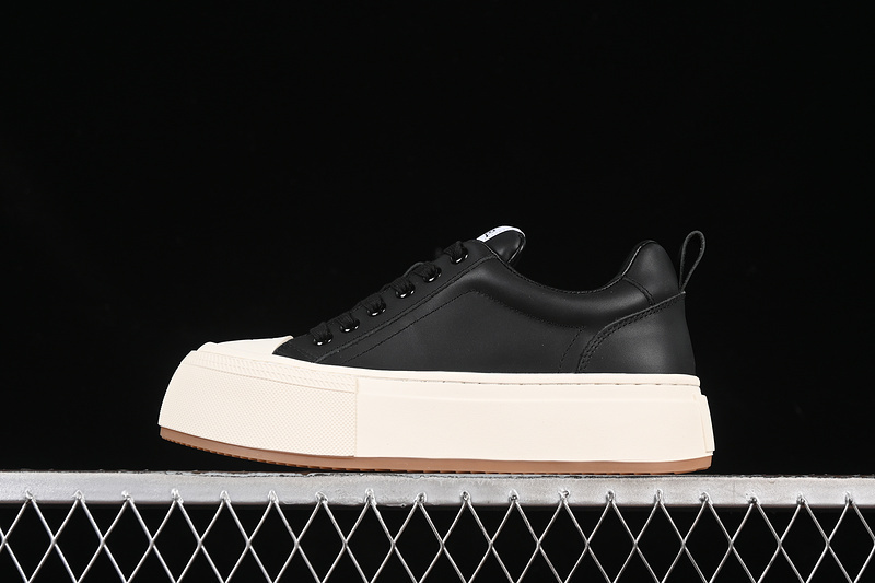 CHANEL 25SS WHITE/BLACK