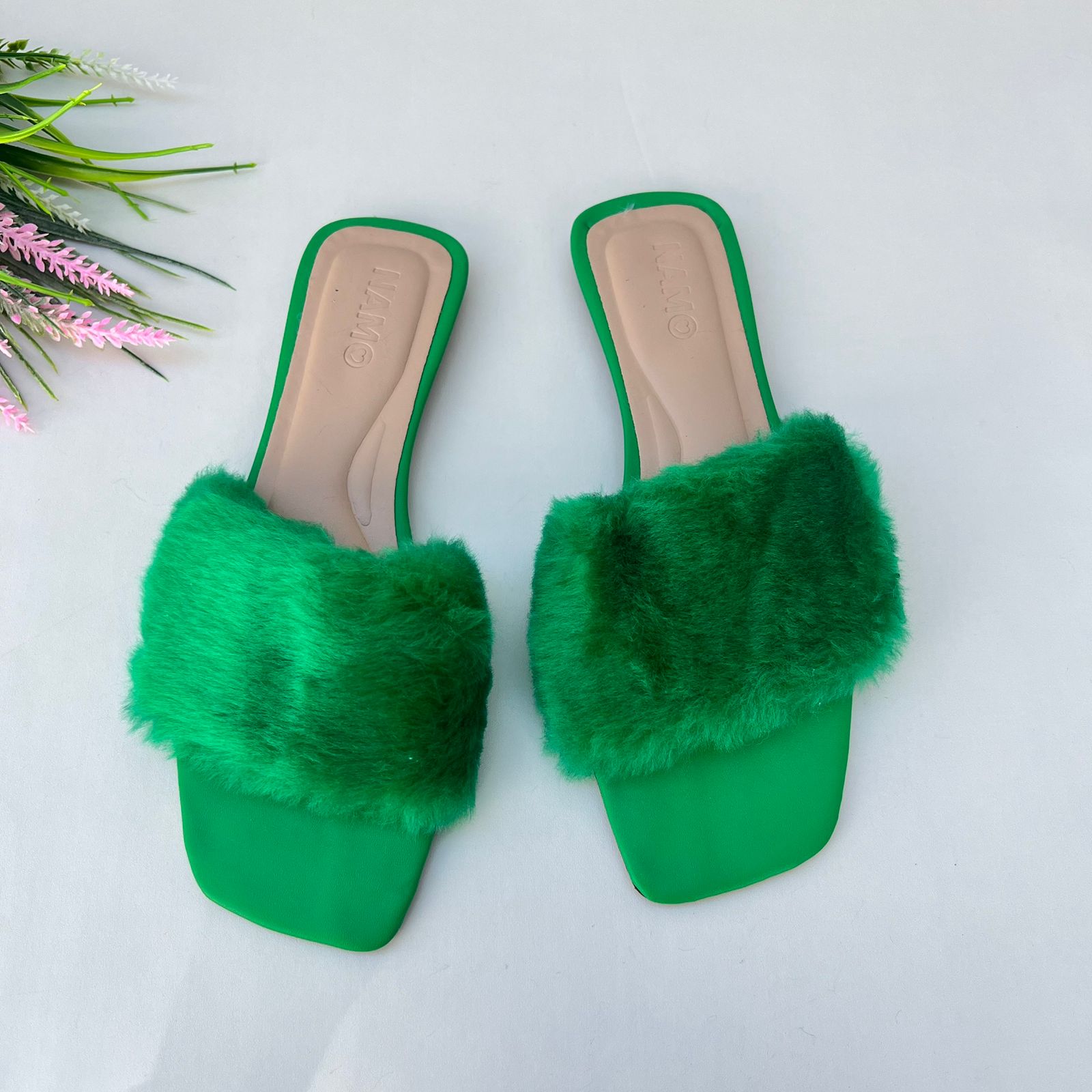 Pantufa Feminina Explosão das Cores (Verde) - Sofistifação e Conforto Para Seus Pé