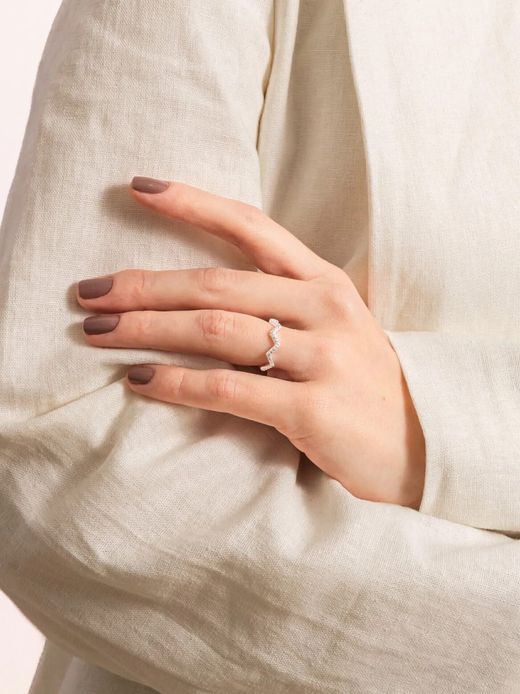 Anel de Prata 925 Zig Zag Cravejado