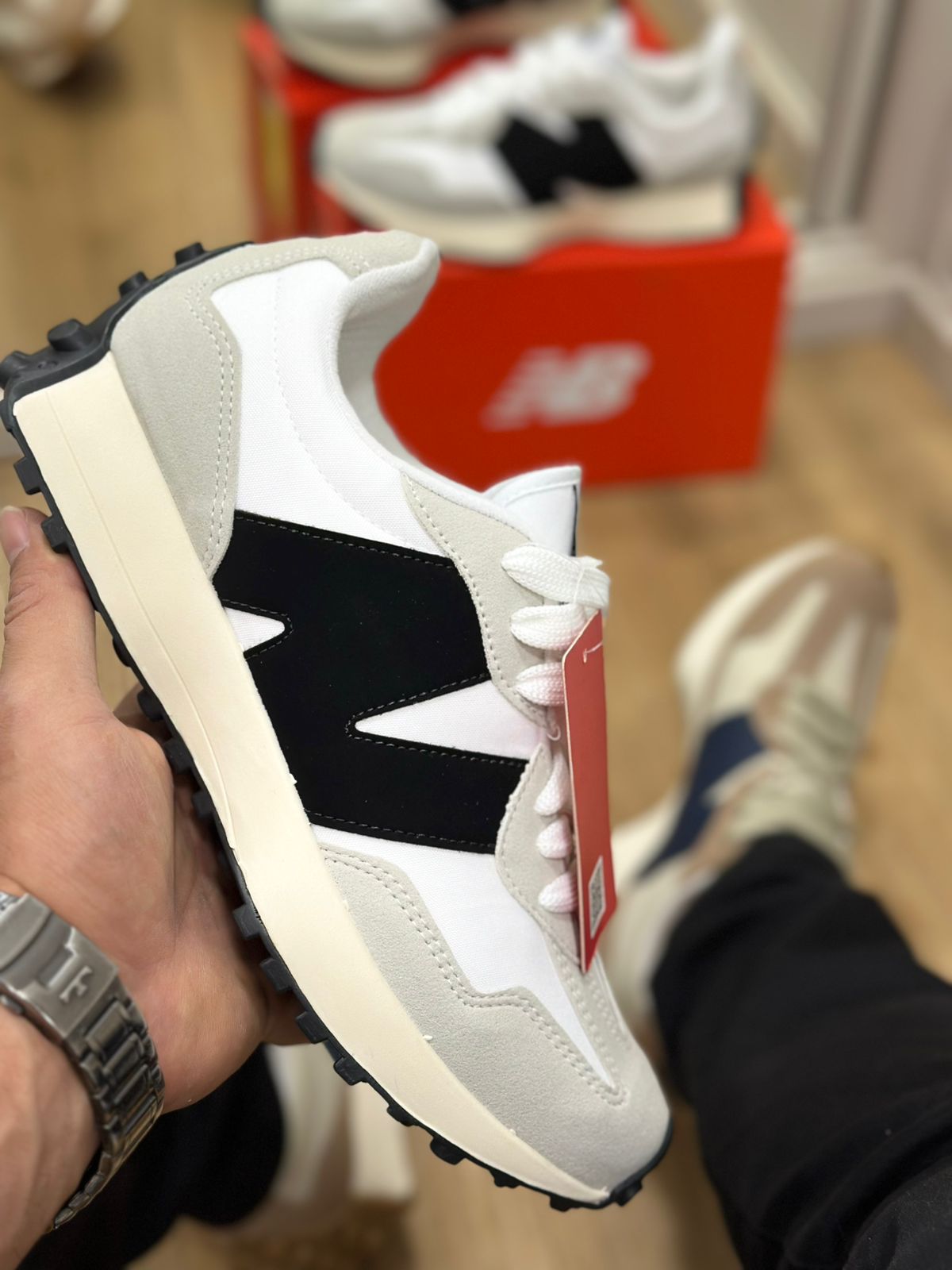 Tênis New Balance 327 Masculino Branco   Conforto, Amortecimento e Estilo Retrô Moderno