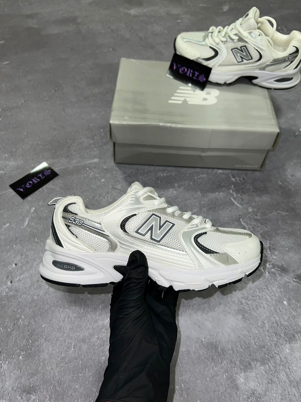 NEW BALANCE 530 - Cinza