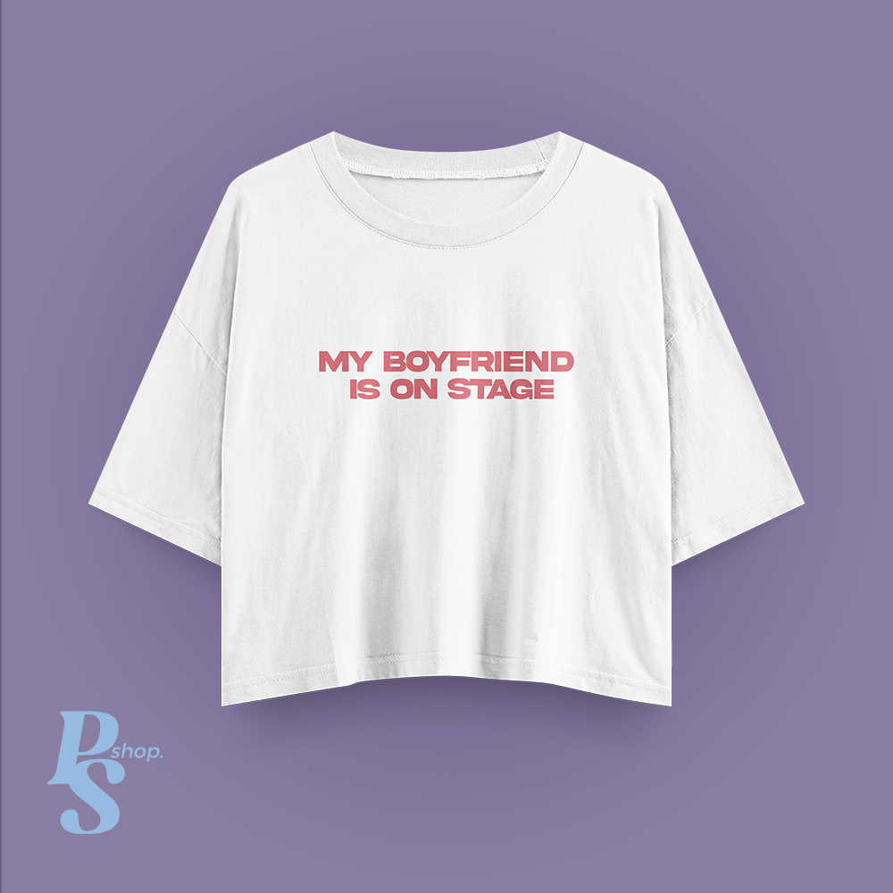 Cropped My boyfriend is on stage