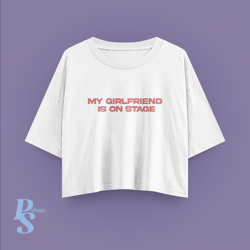 Cropped My girlfriend is on stage