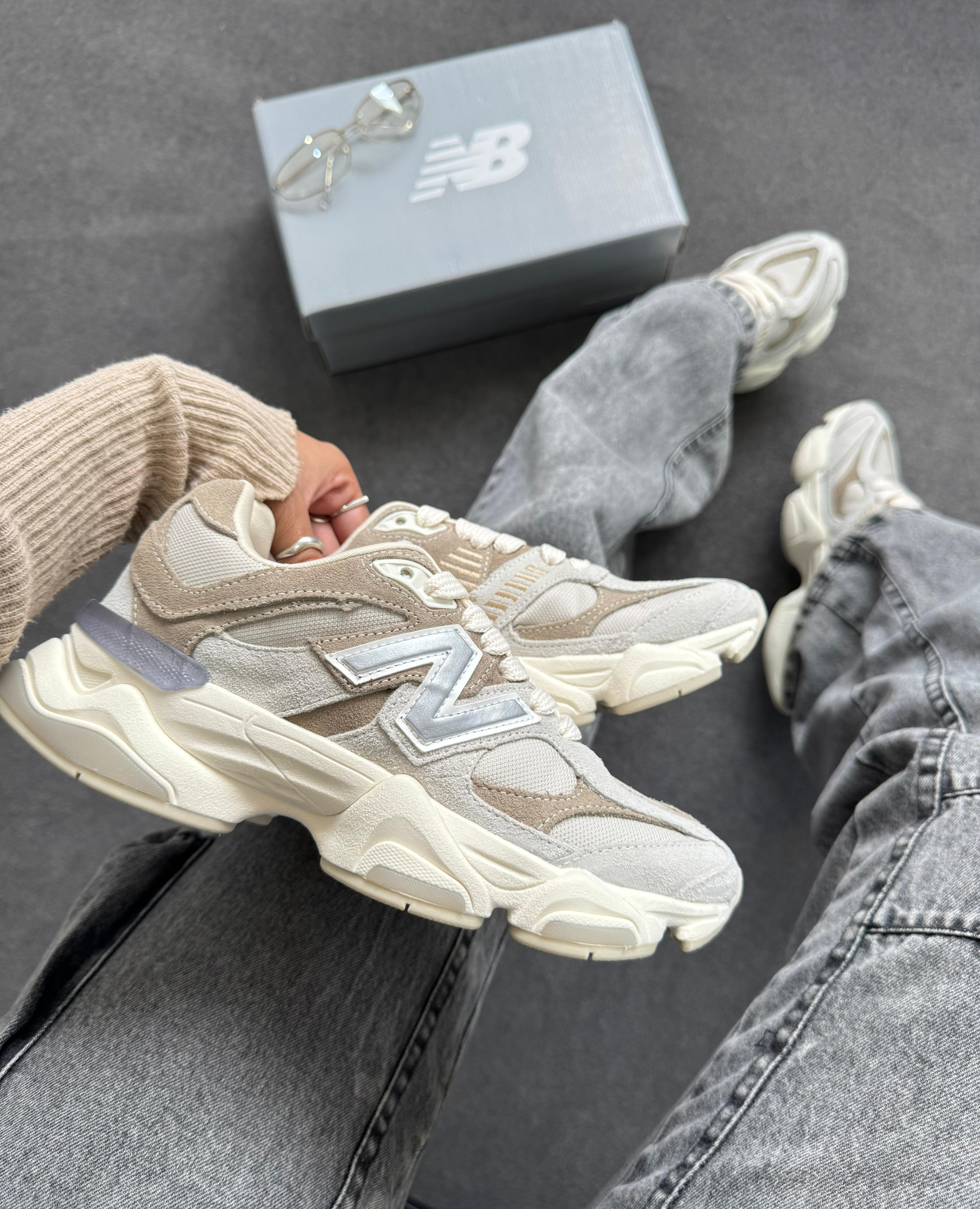 NB 9060 Taupe