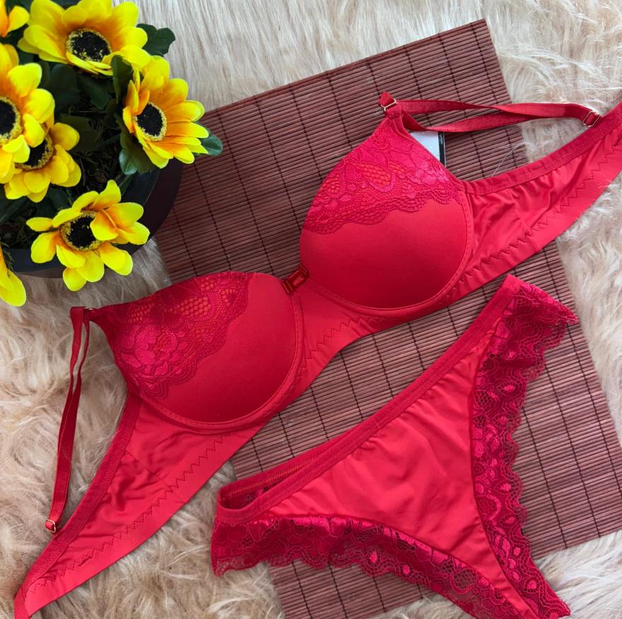 Conjunto de lingerie vermelho com renda com bojo elastano fio duplo.