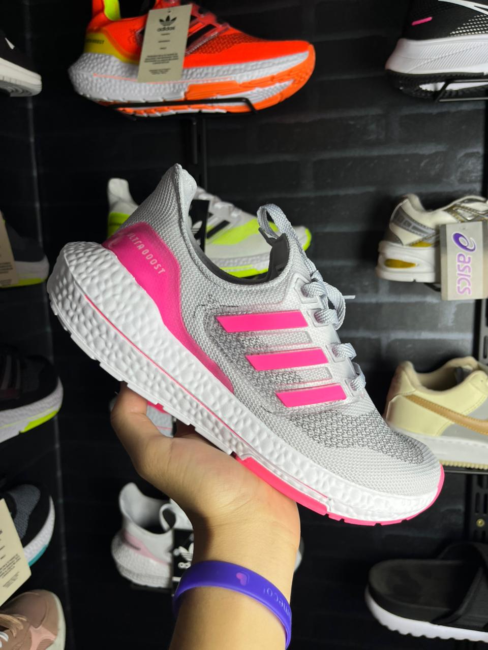 Adidas UltraBoost Cinza Rosa