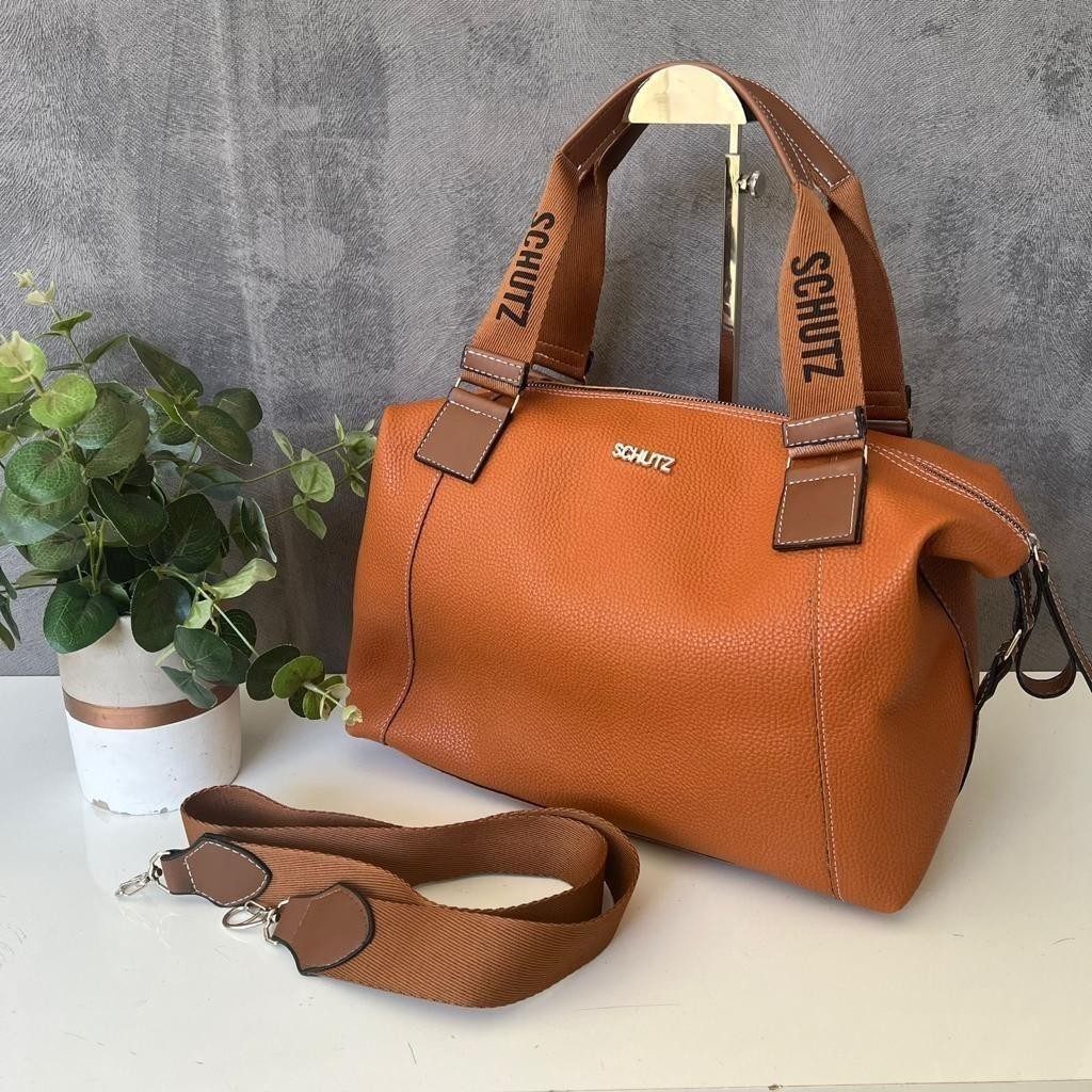 Bolsa SCHTZ Baú Forrada com Alça Escrita Couro