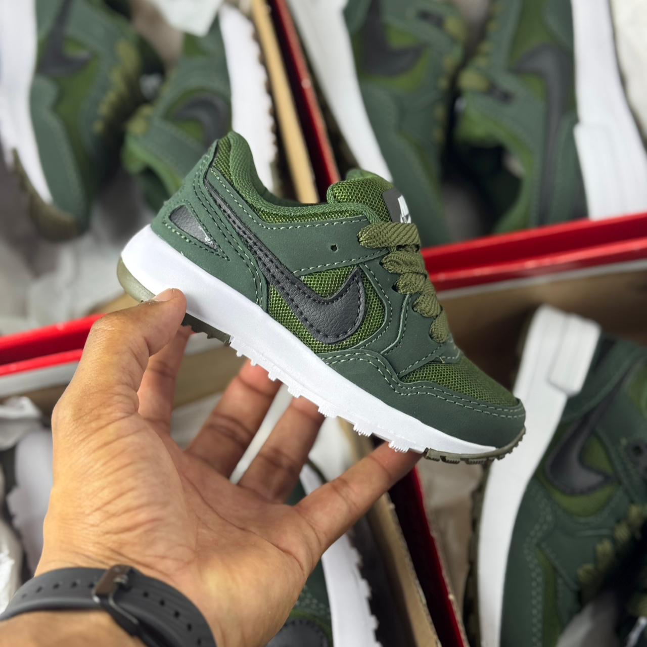Nike Pegasus  89 Infantil Verde Militar